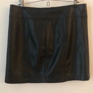 Abbeline Vegan Leather Skirt Size M